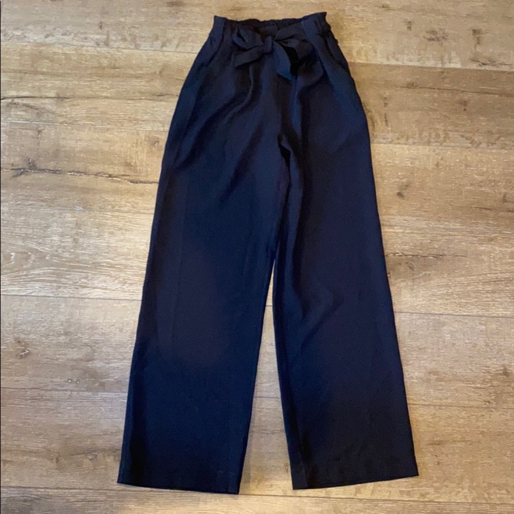 Lululemon noir pants